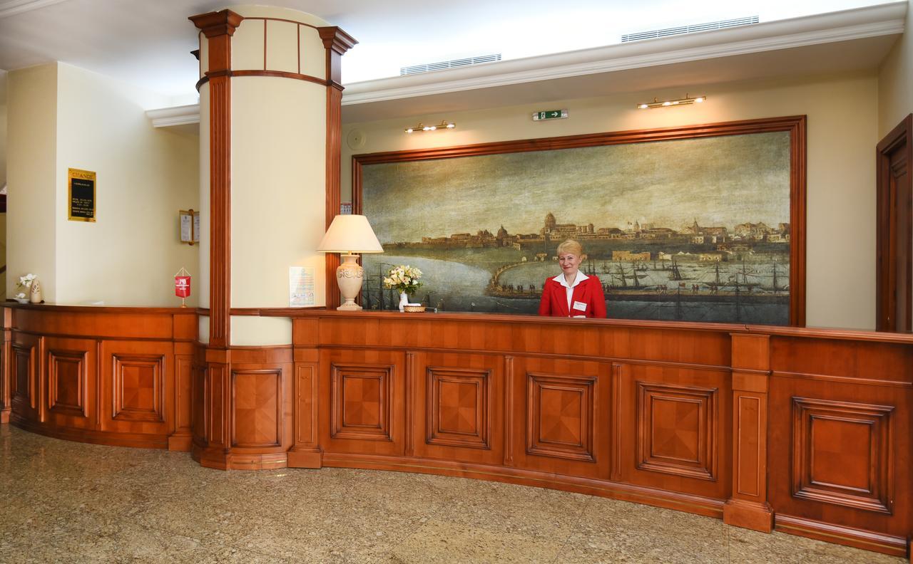 Hotel Belvedere Брэила Экстерьер фото
